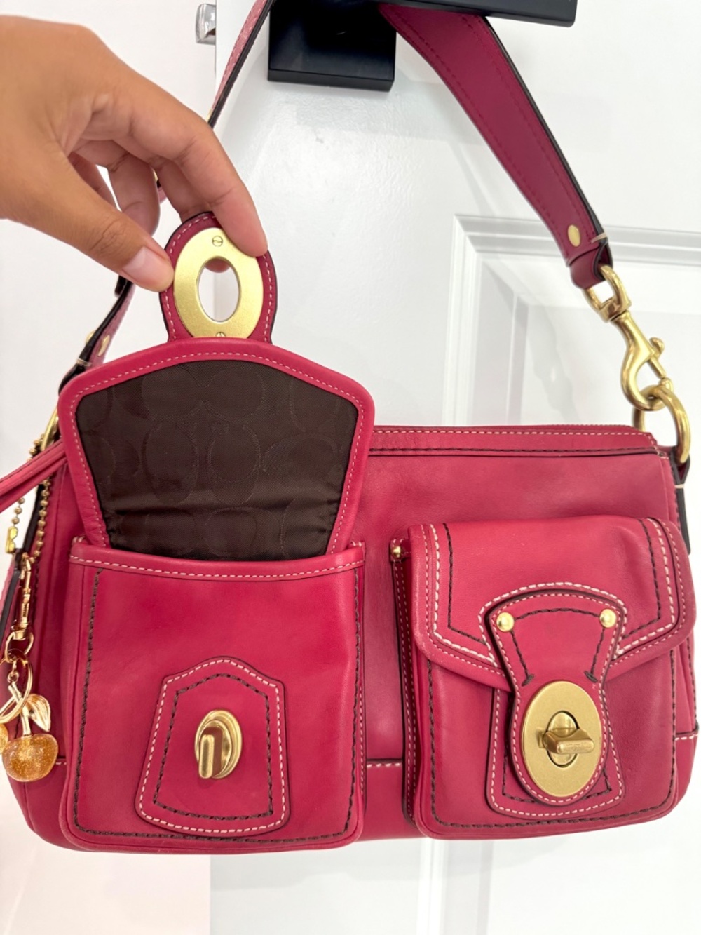Vintage Coach Double Turnlock in Raspberry - Picture 2 of 6